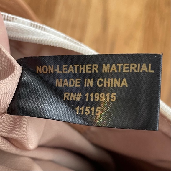 GIANI BERNINI Logo Cross Body Purse NWOT - Picture 6 of 8